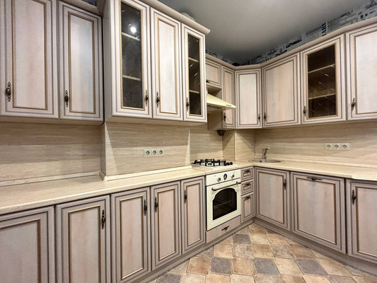 Продам однокомнатную (1-комн.) квартиру, Балаклавская ул, 135, Симферополь г