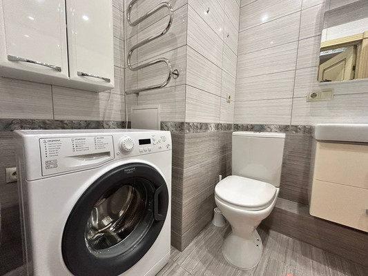 Продам однокомнатную (1-комн.) квартиру, Балаклавская ул, 135, Симферополь г