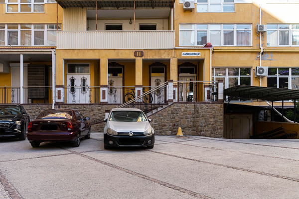 Продам однокомнатную (1-комн.) квартиру, Балаклавская ул, 41, Симферополь г