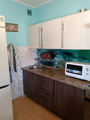 Продам однокомнатную (1-комн.) квартиру, Нововатутинский пр-кт, 10, Десеновское п