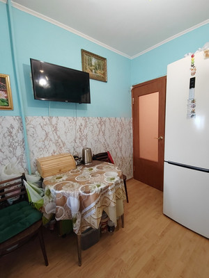 Продам однокомнатную (1-комн.) квартиру, Нововатутинский пр-кт, 10, Десеновское п