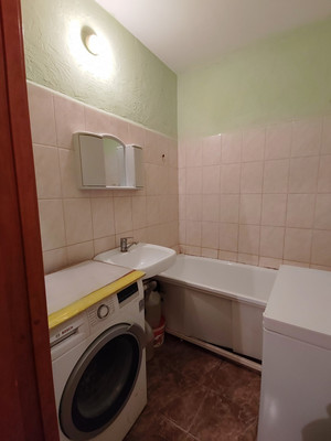 Продам однокомнатную (1-комн.) квартиру, Нововатутинский пр-кт, 10, Десеновское п