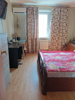 Продам однокомнатную (1-комн.) квартиру, Нововатутинский пр-кт, 10, Десеновское п