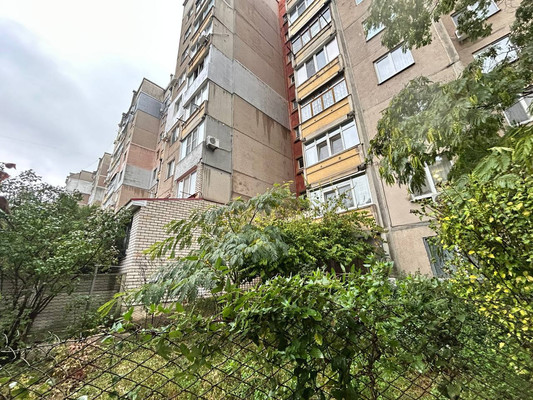 Продам двухкомнатную (2-комн.) квартиру, Балаклавская ул, 45, Симферополь г