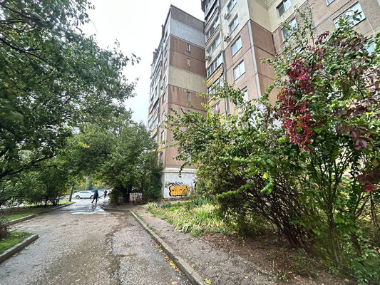 Продам двухкомнатную (2-комн.) квартиру, Балаклавская ул, 45, Симферополь г