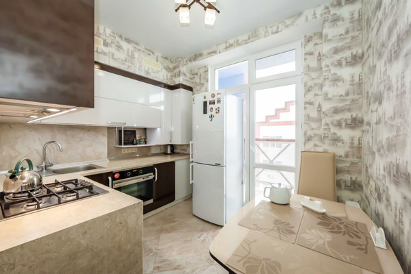 Продам однокомнатную (1-комн.) квартиру, Балаклавская ул, 135, Симферополь г