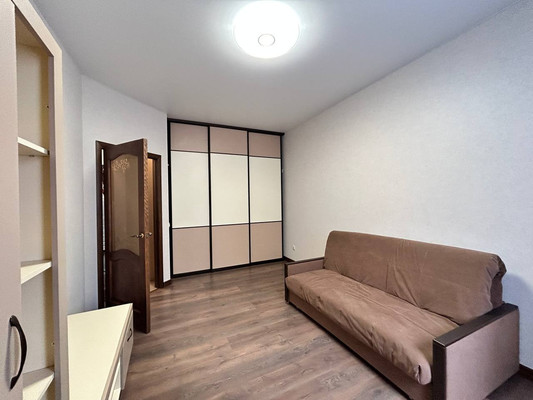 Продам однокомнатную (1-комн.) квартиру, Ковыльная ул, 94, Симферополь г