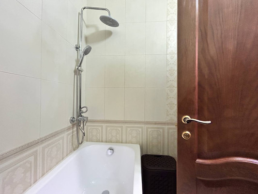 Продам однокомнатную (1-комн.) квартиру, Ковыльная ул, 94, Симферополь г