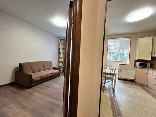 Продам однокомнатную (1-комн.) квартиру, Ковыльная ул, 94, Симферополь г