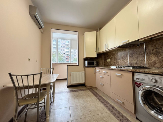 Продам однокомнатную (1-комн.) квартиру, Ковыльная ул, 94, Симферополь г