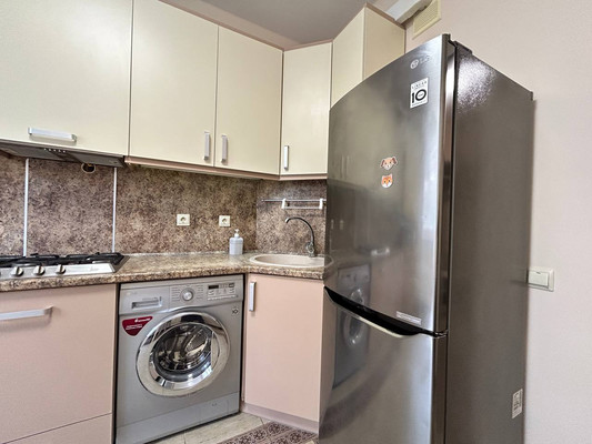 Продам однокомнатную (1-комн.) квартиру, Ковыльная ул, 94, Симферополь г