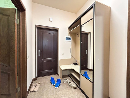 Продам однокомнатную (1-комн.) квартиру, Ковыльная ул, 94, Симферополь г