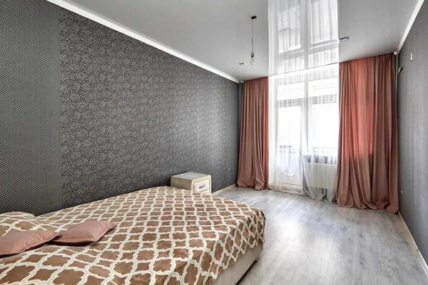 Продам двухкомнатную (2-комн.) квартиру, им. Героя Яцкова И.В. ул, 15к1, Краснодар г