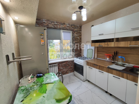 Продам двухкомнатную (2-комн.) квартиру, Зеленая ул, 11, Целинный п