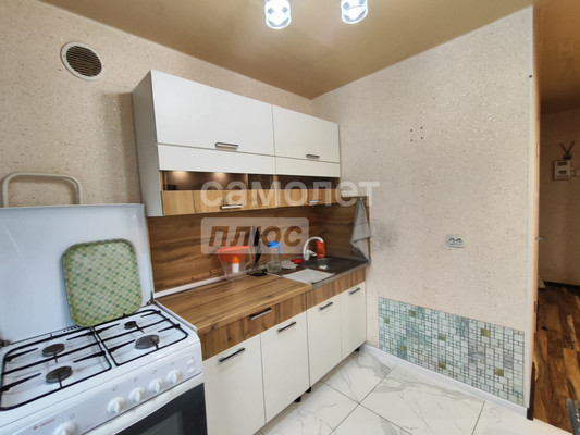 Продам двухкомнатную (2-комн.) квартиру, Зеленая ул, 11, Целинный п