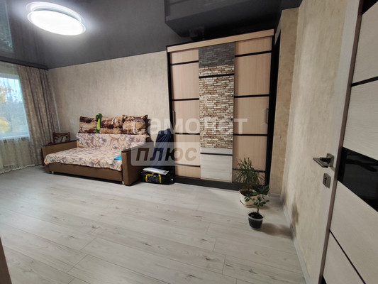 Продам двухкомнатную (2-комн.) квартиру, Зеленая ул, 11, Целинный п