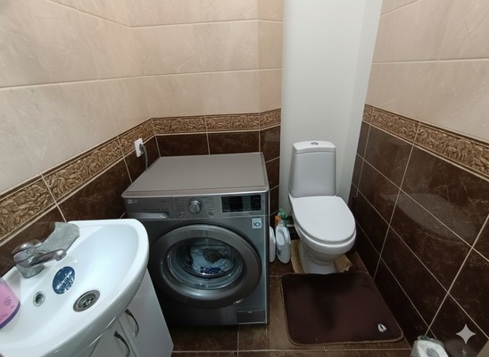 Продам трехкомнатную (3-комн.) квартиру, Крымской весны ул, 4к1, Мирное с