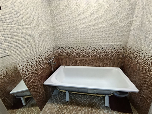 Продам трехкомнатную (3-комн.) квартиру, Крымской весны ул, 4к1, Мирное с