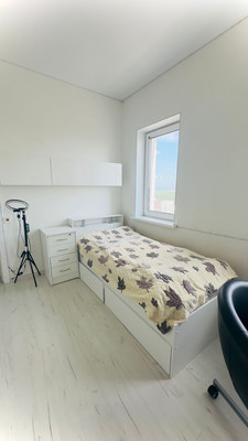 Продам трехкомнатную (3-комн.) квартиру, Западный квартал (Купелинка мкр) ул, 5к2, Сапроново д
