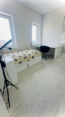 Продам трехкомнатную (3-комн.) квартиру, Западный квартал (Купелинка мкр) ул, 5к2, Сапроново д