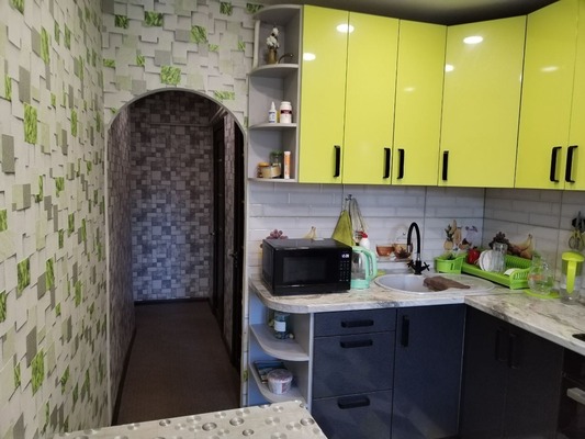 Продам двухкомнатную (2-комн.) квартиру, Садовая ул, 6, Верхоречье с