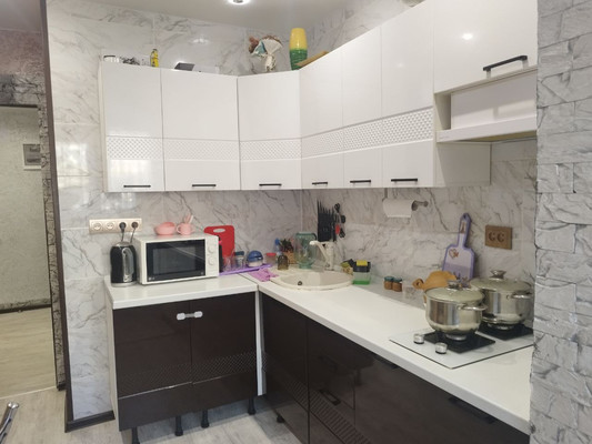 Продам трехкомнатную (3-комн.) квартиру, им. Матэ Залки ул, 13, Симферополь г