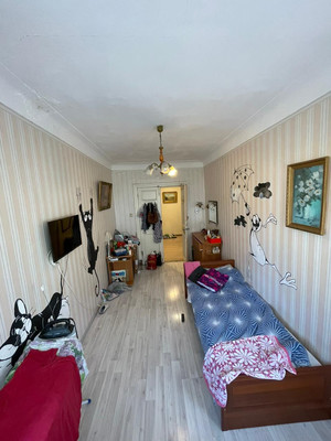 Продам трехкомнатную (3-комн.) квартиру, Советская ул, 26, Кировск г