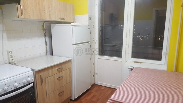 Продам однокомнатную (1-комн.) квартиру, 9-я Парковая ул, 8, Москва г