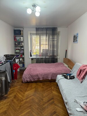 Продам двухкомнатную (2-комн.) квартиру, 6-я Парковая ул, 27, Москва г