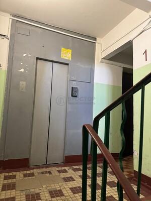 Продам двухкомнатную (2-комн.) квартиру, 6-я Парковая ул, 27, Москва г