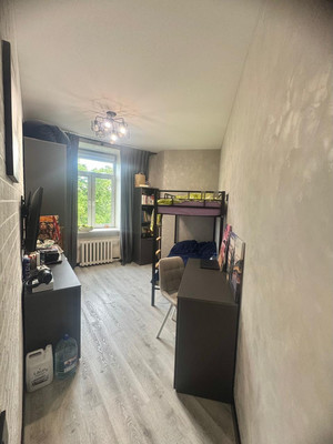 Продам комнату в 6-комн. квартире, Стачек пр-кт, 46А, Санкт-Петербург г