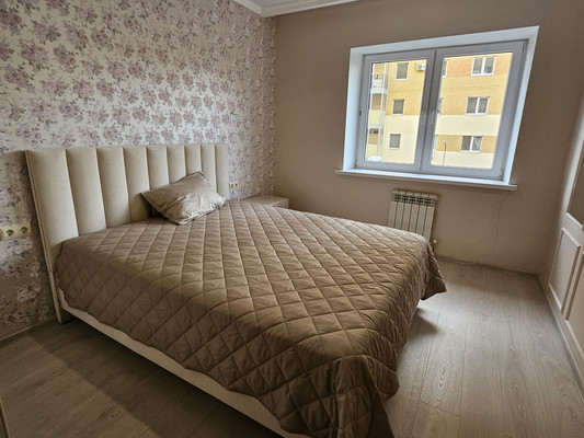 Продам двухкомнатную (2-комн.) квартиру, Тунакова ул, 45к1, Казань г