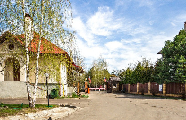 Продам дом, 13Б, Усово с, 0 км от города