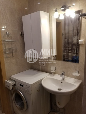 Продам трехкомнатную (3-комн.) квартиру, Митинская ул, 28к2, Москва г