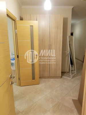 Продам трехкомнатную (3-комн.) квартиру, Митинская ул, 28к2, Москва г