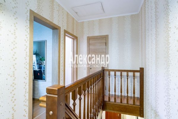 Продам таунхаус в поселке Золотые Ключи, Александровская ул, Нижняя д, 15 км от города