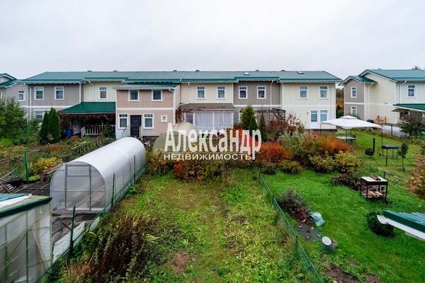 Продам таунхаус в поселке Золотые Ключи, Александровская ул, Нижняя д, 15 км от города