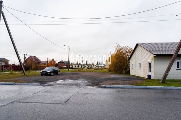 Продам таунхаус в поселке Золотые Ключи, Александровская ул, Нижняя д, 15 км от города