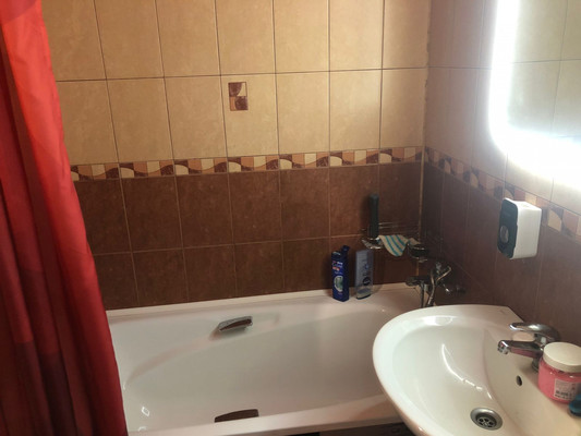 Продам двухкомнатную (2-комн.) квартиру, Кольский пр-кт, 198, Мурманск г