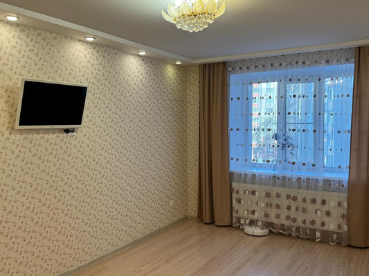 Продам трехкомнатную (3-комн.) квартиру, Новоселов ул, 37к1, Рязань г