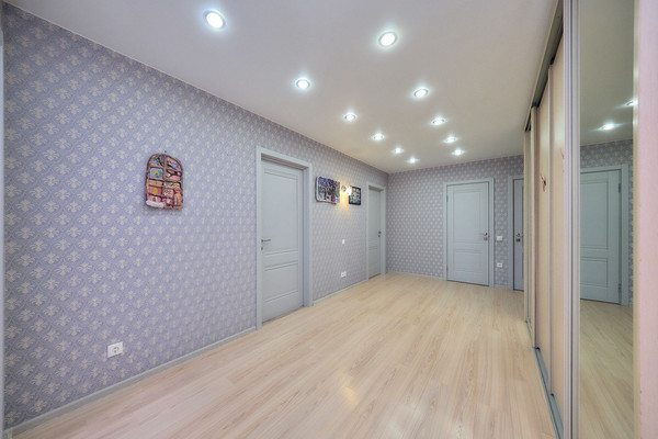 Продам трехкомнатную (3-комн.) квартиру, Новоселов ул, 37к1, Рязань г