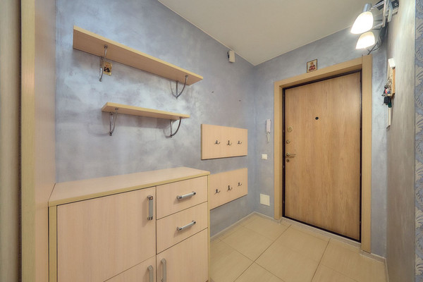 Продам трехкомнатную (3-комн.) квартиру, Новоселов ул, 37к1, Рязань г
