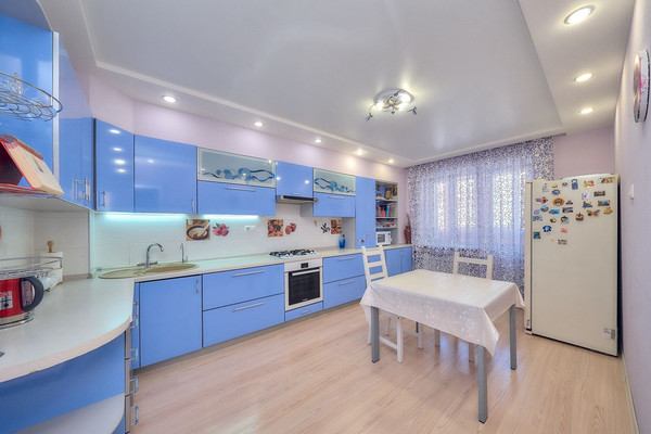 Продам трехкомнатную (3-комн.) квартиру, Новоселов ул, 37к1, Рязань г