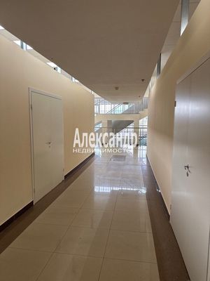 Сдам склад 426 м2, Новолитовская ул, 15Д, Санкт-Петербург г