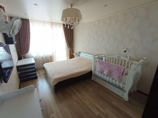 Продам двухкомнатную (2-комн.) квартиру, Интернациональная ул, 5, Калининград г