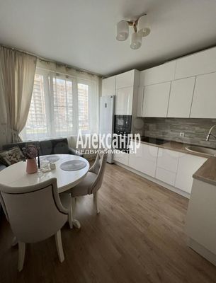 Продам однокомнатную (1-комн.) квартиру, Голландская ул, 5, Янино-1 гп