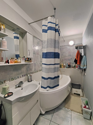 Продам трехкомнатную (3-комн.) квартиру, Фёдора Абрамова ул, 21к1, Парголово п