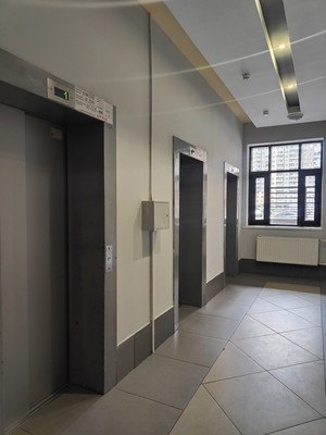 Продам трехкомнатную (3-комн.) квартиру, Фёдора Абрамова ул, 21к1, Парголово п
