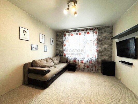 Продам двухкомнатную (2-комн.) квартиру, Комсомольский пр-кт, 16/2, Люберцы г