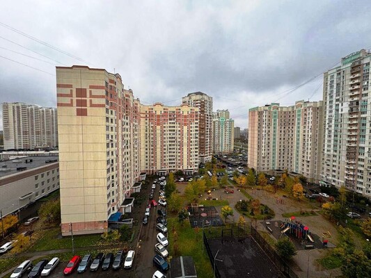 Продам двухкомнатную (2-комн.) квартиру, Комсомольский пр-кт, 16/2, Люберцы г